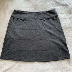 Athleta Women's Strata Charcoal Ponte Pull-On Skirt Zip Pockets Size Med…